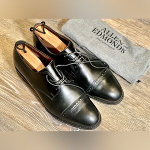 Allen Edmonds Boulevard Cap Toe Oxford. Black
Size: 10D